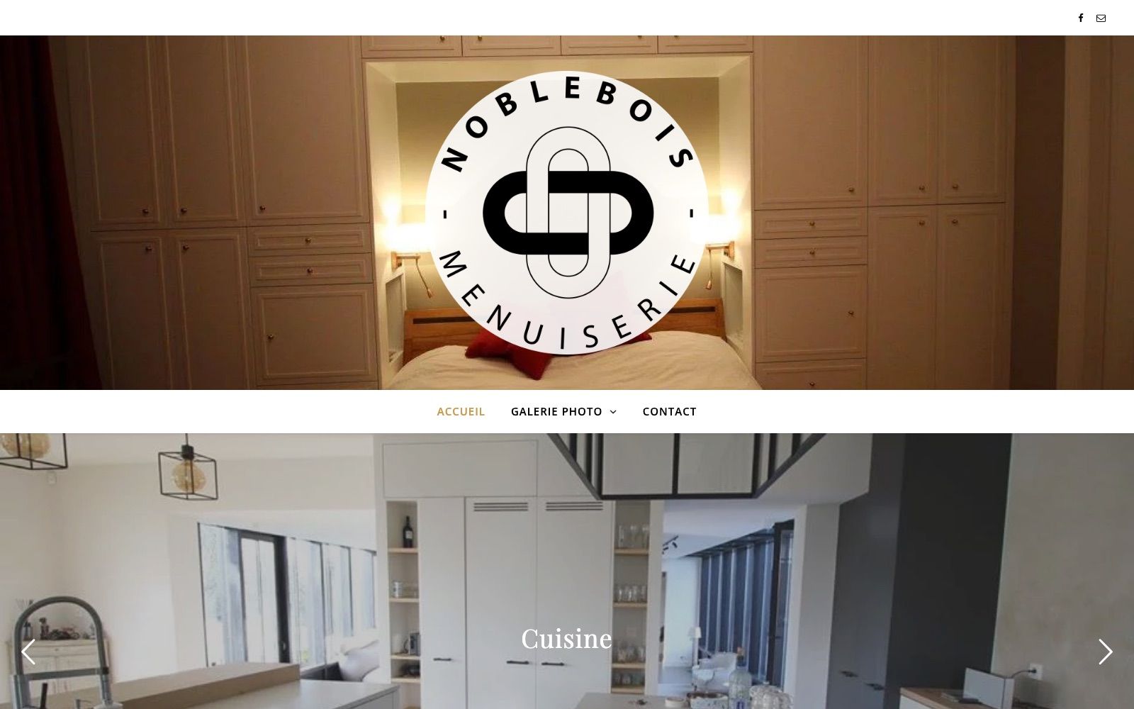 Page d’accueil du site Noblebois : logo Noblebois Menuiserie sur une photo d’aménagement sur mesure